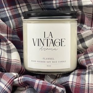 FLANNEL Candle - Fall Scented Candle- Soy Wax Candle - Handmade - 16oz